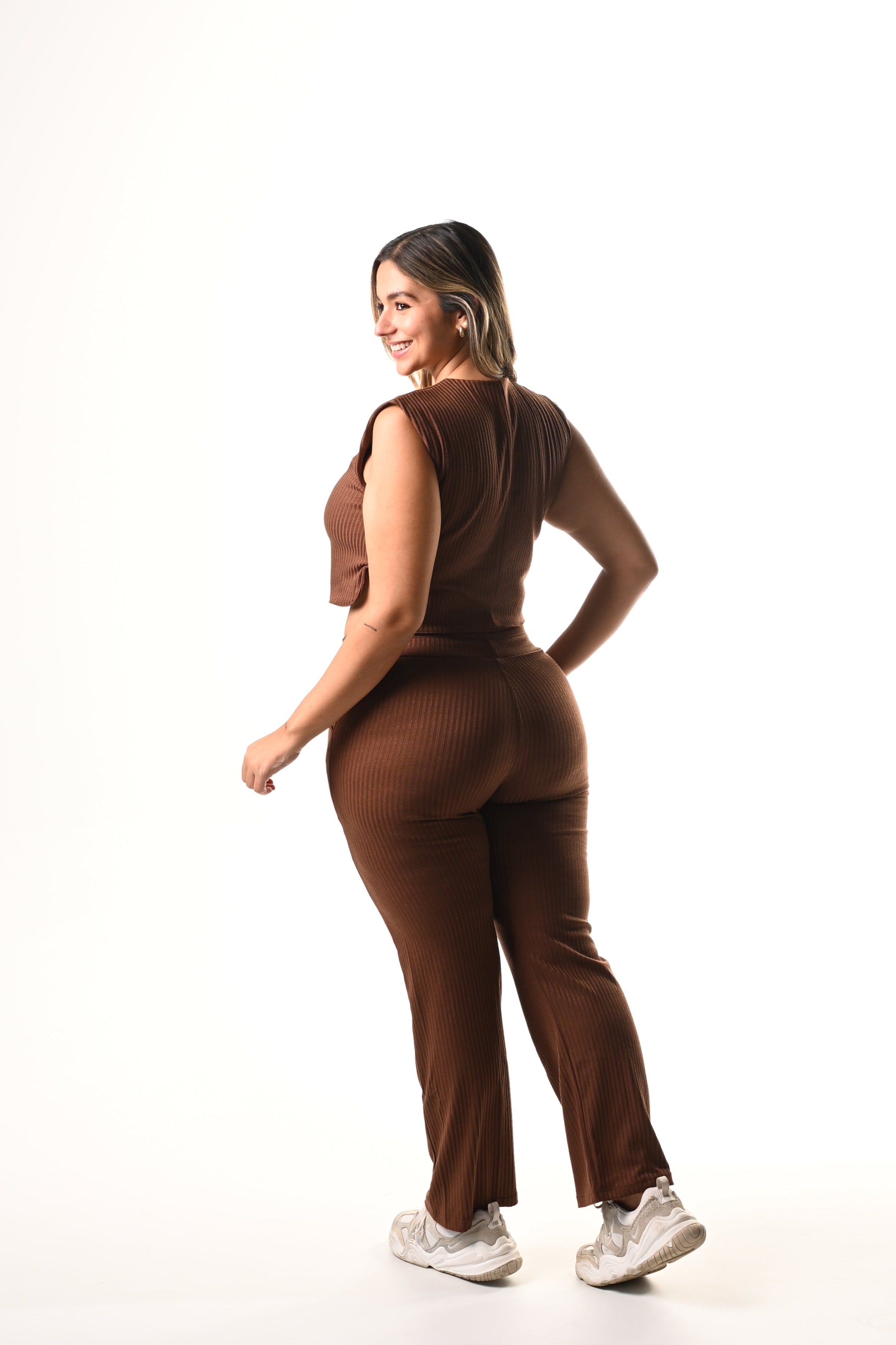 Conjunto Bota Recta Himalaya Chaleco - CAFE