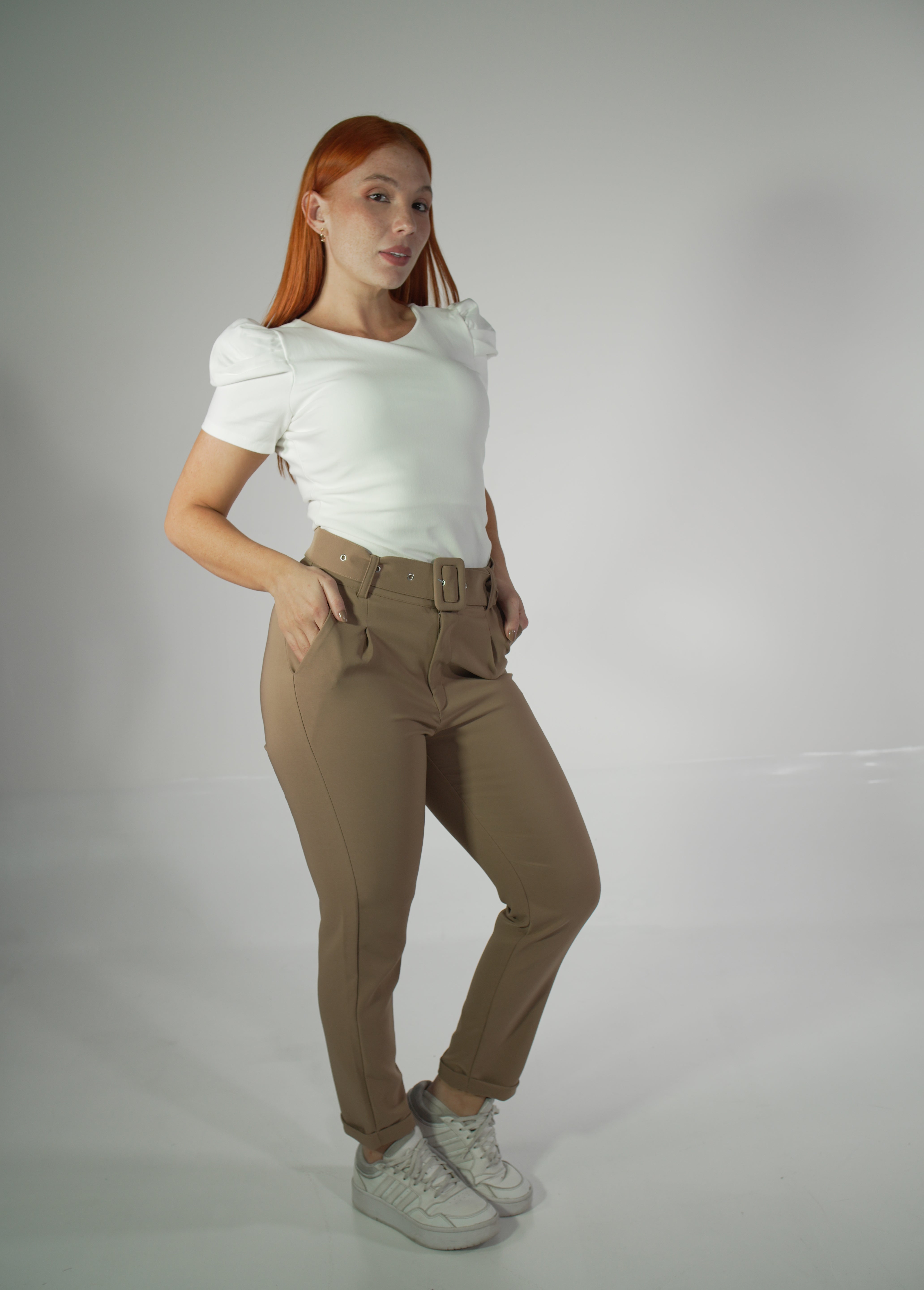 Pantalon Bota Recta Correa